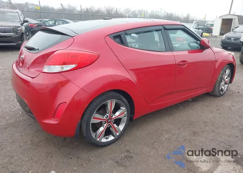 2017 Hyundai Veloster Value Edition z USA, uszkodzony, nr VIN KMHTC6AD6HU323686